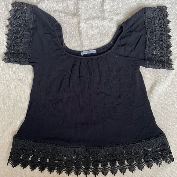 Pull and Bear women’s black blouse size s beautiful lace detail - Picture 2 of 13